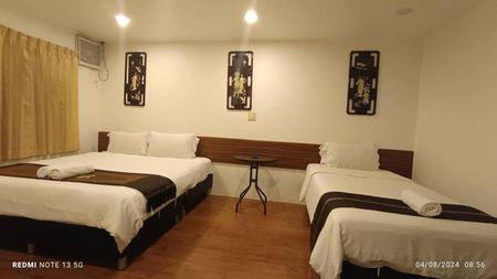 Longzhu Guesthouse, Bangkok, Thailand