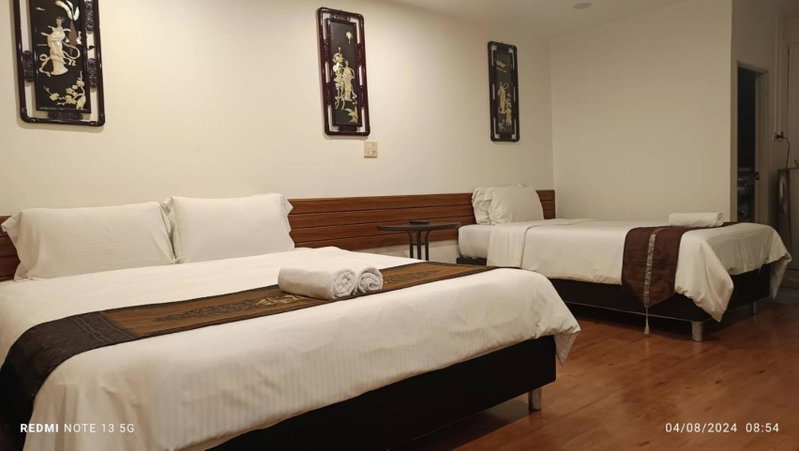 Longzhu Guesthouse, Bangkok, Thailand