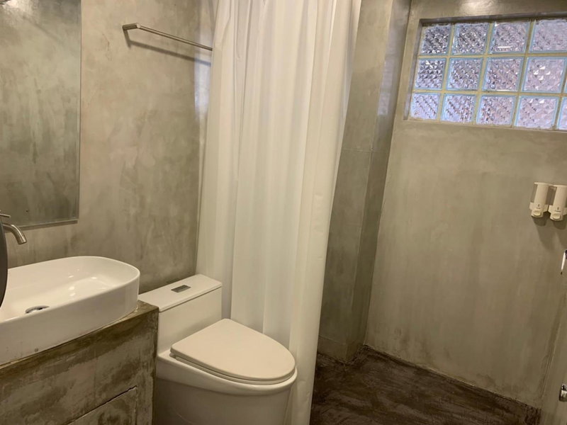 Longzhu Guesthouse, Bangkok, Thailand