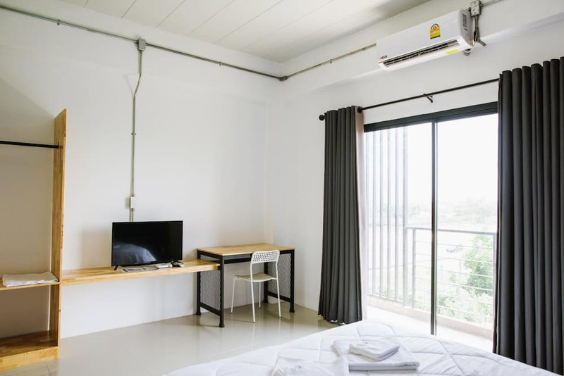 PJ Loft Hotel, Lop Buri, Thailand