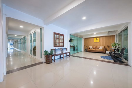 Lee's Mark Residence, Samut Prakan, Thailand