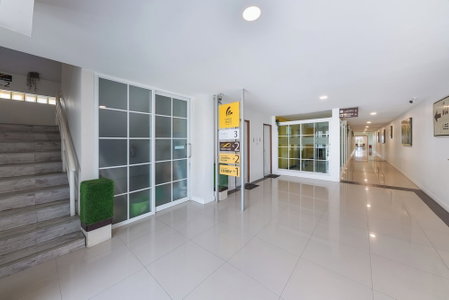 Lee's Mark Residence, Samut Prakan, Thailand