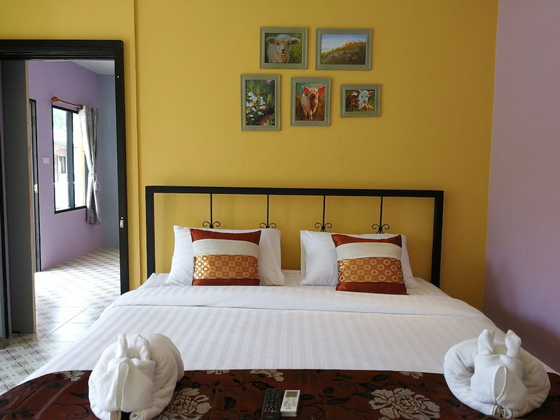 Stamp Hills Resort & Restaurant, Suan Phueng, Thailand