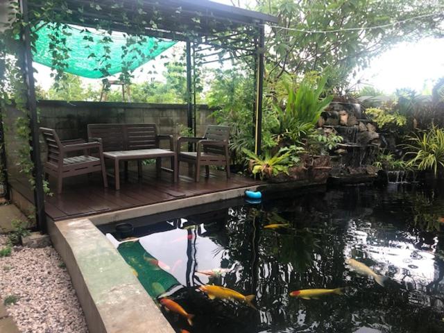 มิตรภาพโฮเทล ( Mittrapap Hotel ), Samran, Thailand