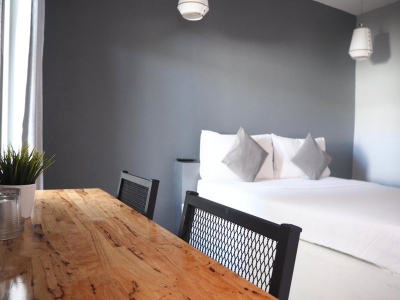Sichon Modern House Hotel, Sichon, Thailand