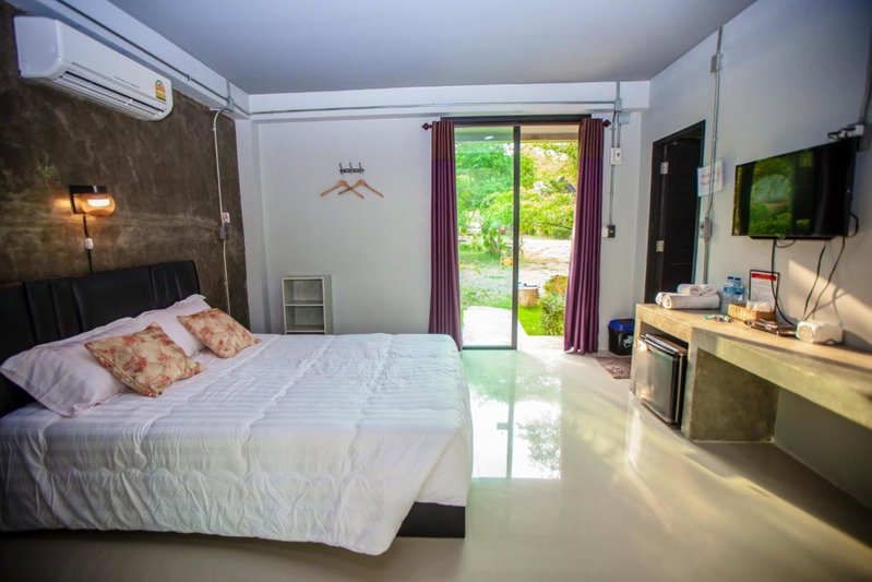 BR2 House Resort, Phayao, Thailand