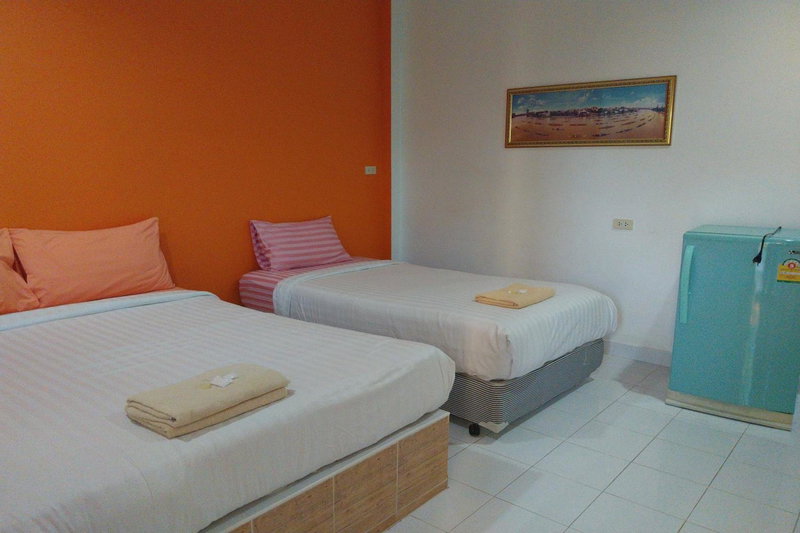 Review Resort, Bang Sare, Thailand