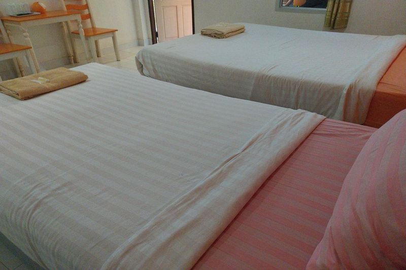Review Resort, Bang Sare, Thailand