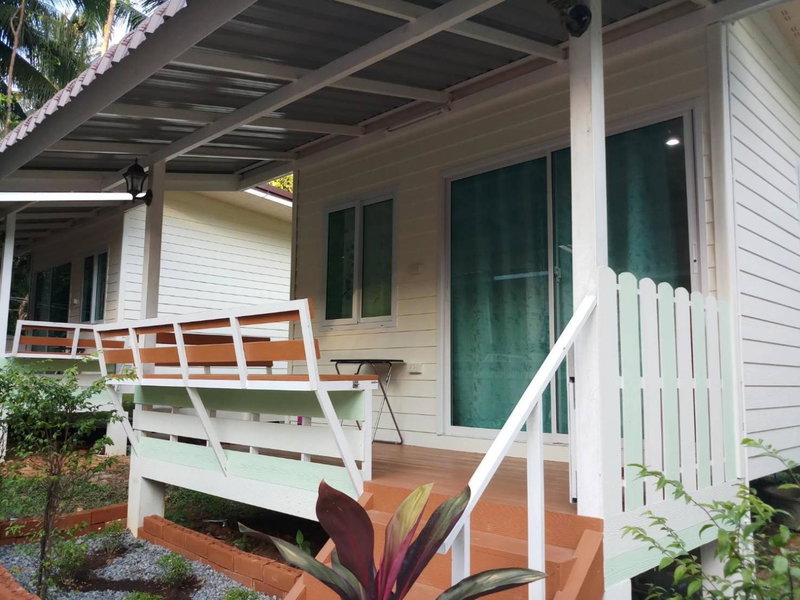 บ้านสวนคุณตา Baan Suan Khun ta, Ko Chang, Thailand