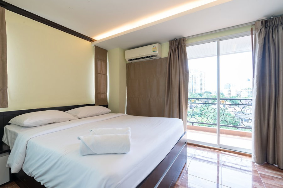 Greenview Ekkamai 10, Bangkok, Thailand