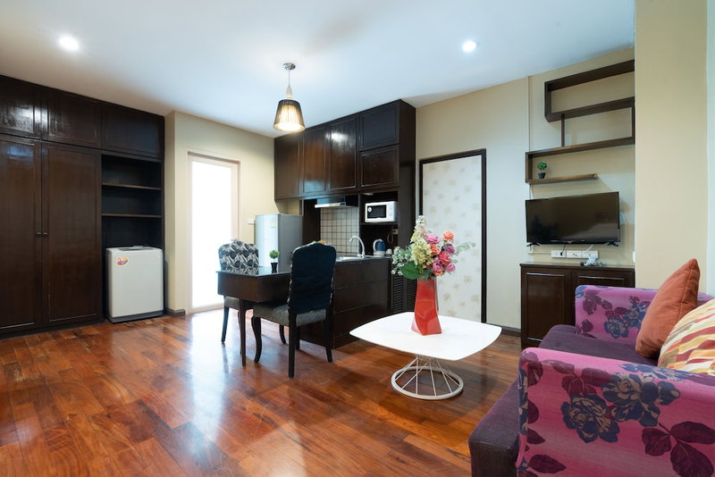 Greenview Ekkamai 10, Bangkok, Thailand