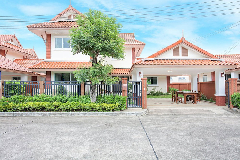 Hotel · Baan Thai Lanna Pattaya, Sattahip