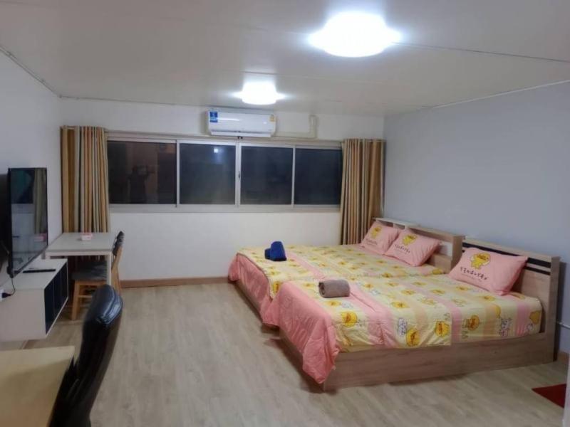 K.NAT Room service, Nonthaburi, Thailand