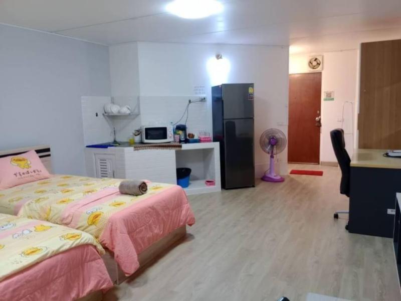 K.NAT Room service, Nonthaburi, Thailand