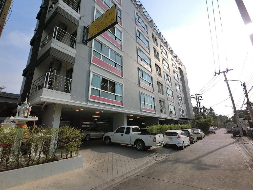 Hotel · Baan Mi-Na, Bangkok
