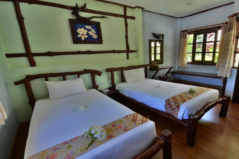 Alongkot Beach Resort Khanom, Khanom, Thailand