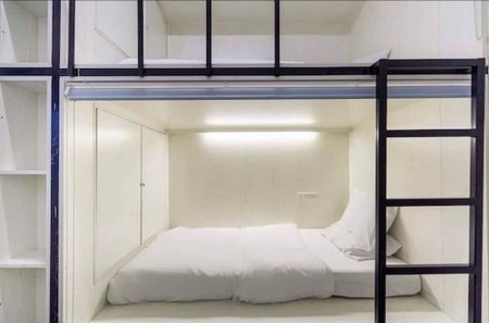 comfy crib hostel, Bangkok, Thailand