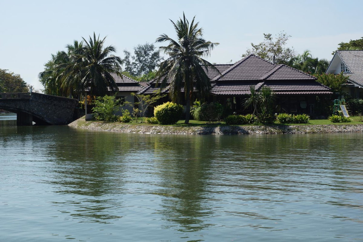 Rock Garden E28 4 bedroom Pool villa, Tailandia