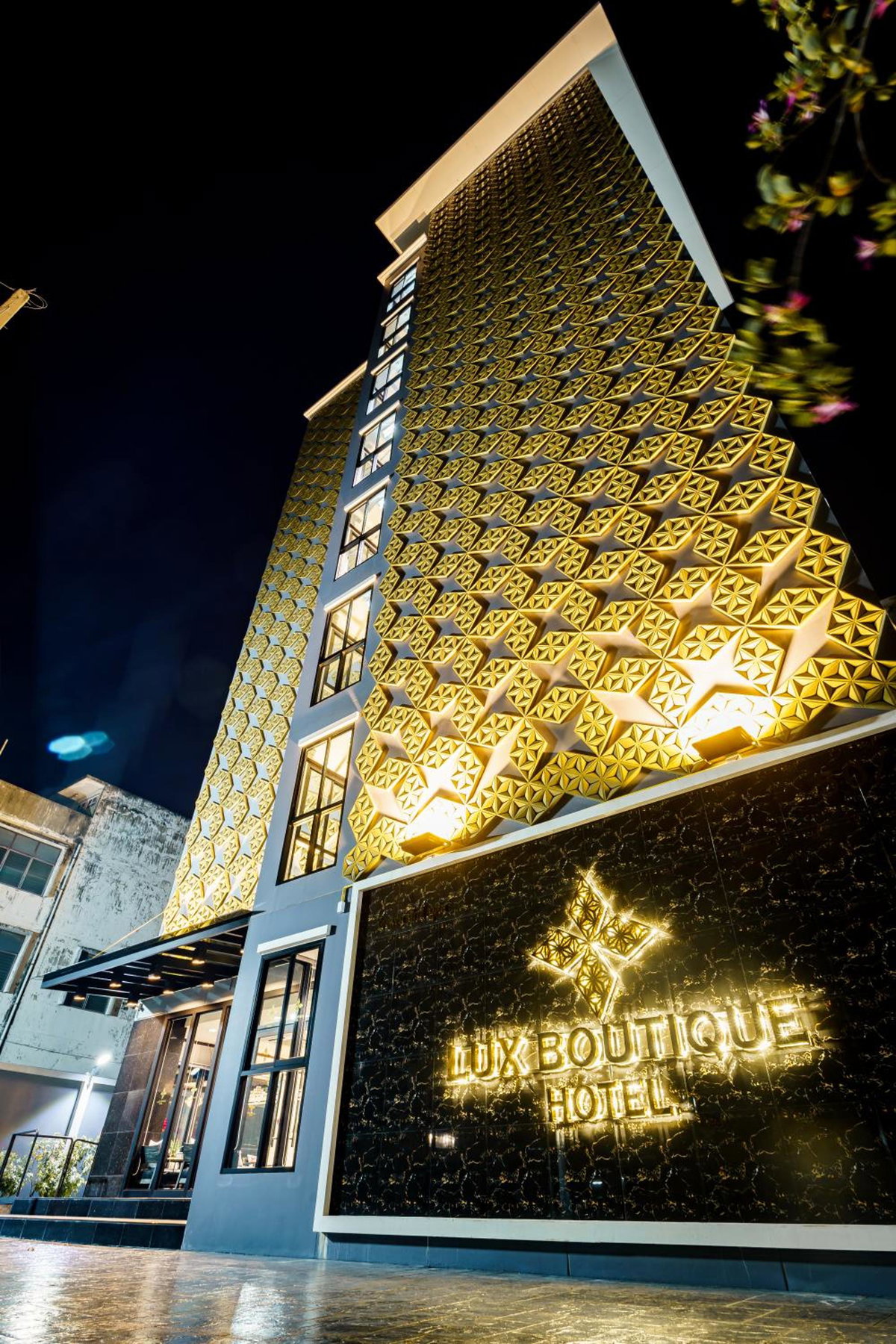 Hotel · Lux Boutique Hotel, Nonthaburi