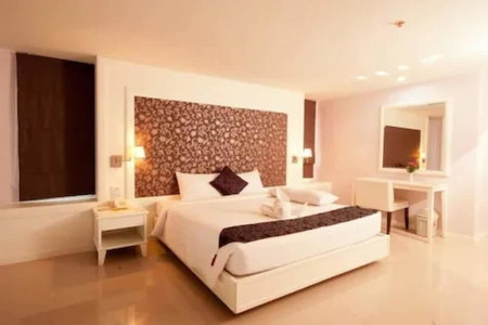 Convenient Grand Hotel, Bang Sao Thong, Thailand