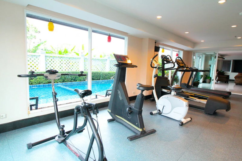 Convenient Grand Hotel, Bang Sao Thong, Thailand