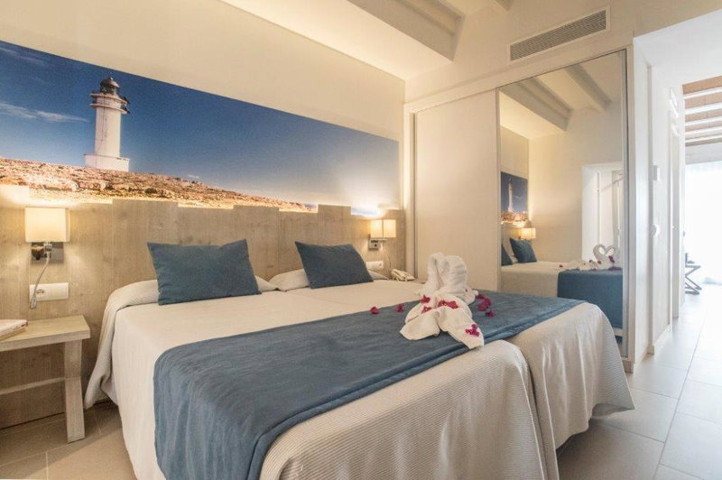 Hotel Voramar - Emar Hotels, Es Pujols, Spain