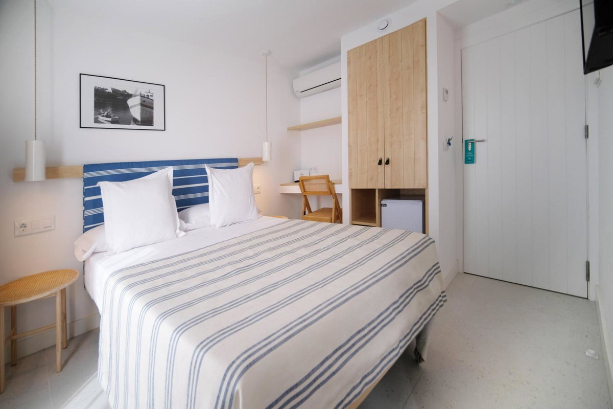 Hotel Bini, Spain