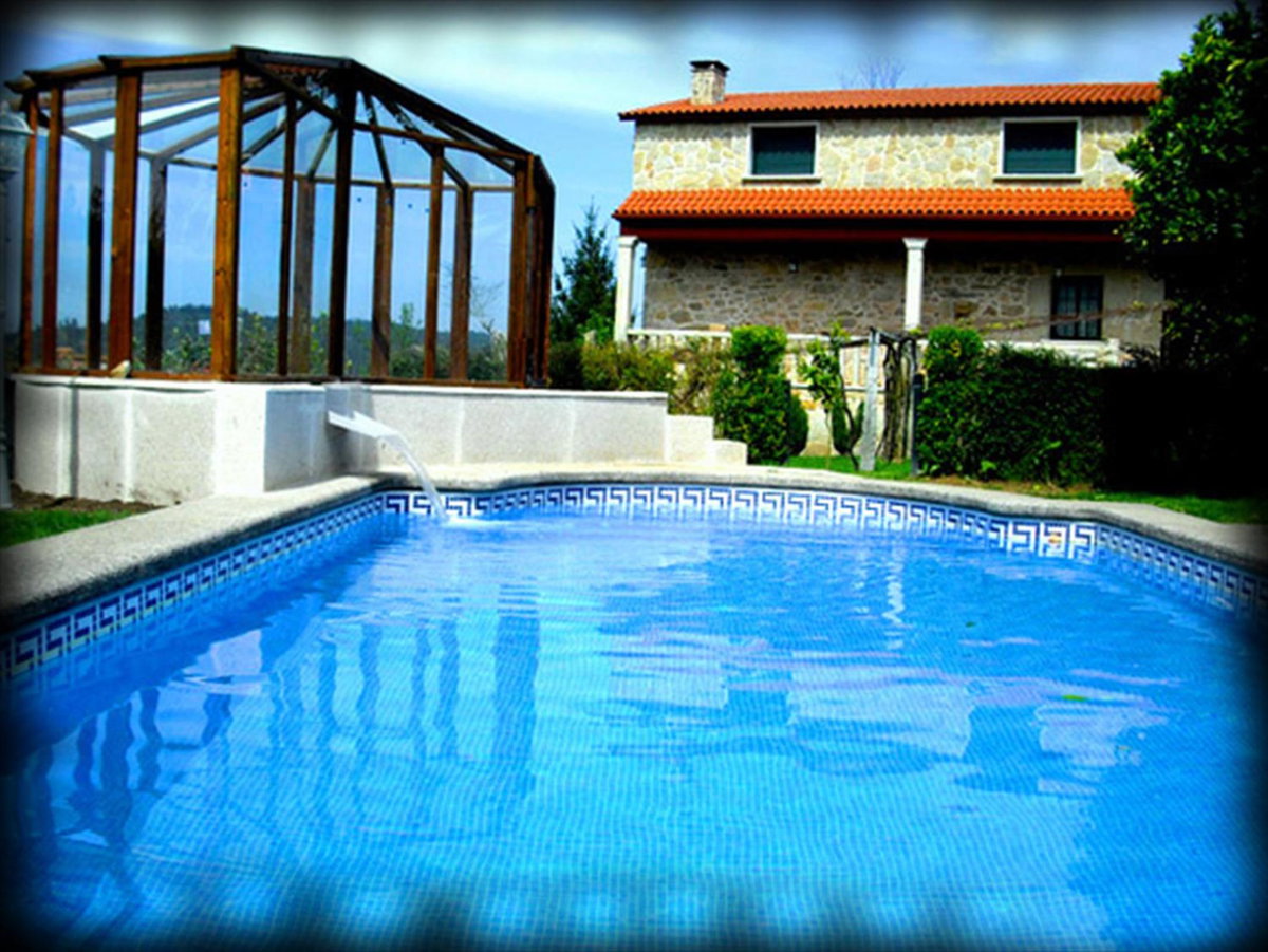 Casa Rural Os Carballos, Spain