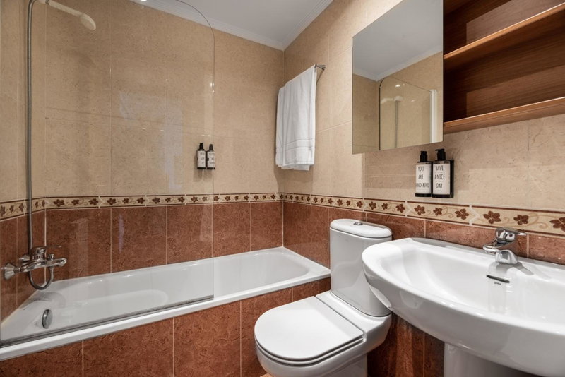 Apartamentos El Cid, Burgos, Spain