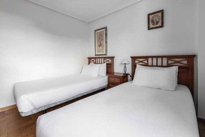 Apartamentos El Cid, Burgos, Spain