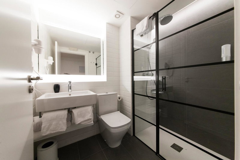 Antique Pamplona Tres Reyes Apartments, Pamplona, Spain