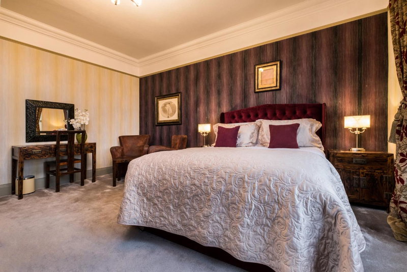 The Howbeck & The Retreat 5min to Lake, Restaurants & to the free Hydro Wellness Club, Windermere, United Kingdom