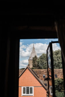 Taylour House - Edenbridge, sleeps 10, historic, unique yet modern, Kent, United Kingdom
