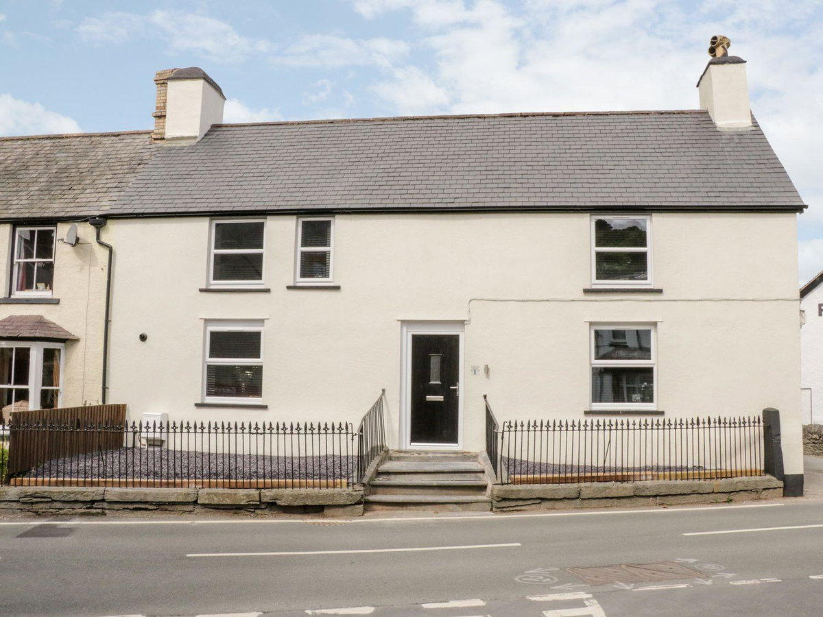 Hotel · The Blue Lion, Cynwyd
