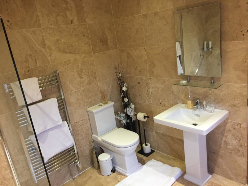 Brackfield House Super king bed ,Single Free parking wifi, Killaloo, United Kingdom