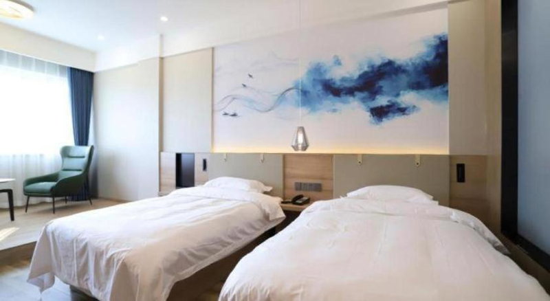 VX Hotel Jiangsu Taizhou Xinghua RT-Mart, Xinghua, China