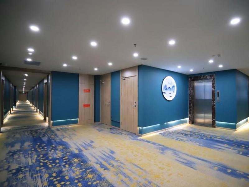 VX Hotel Jiangsu Taizhou Xinghua RT-Mart, Xinghua, China