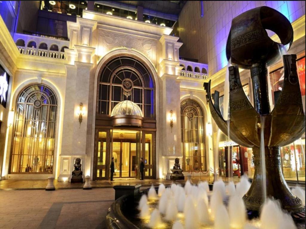 Chengdu Ren He Spring Hotel, China