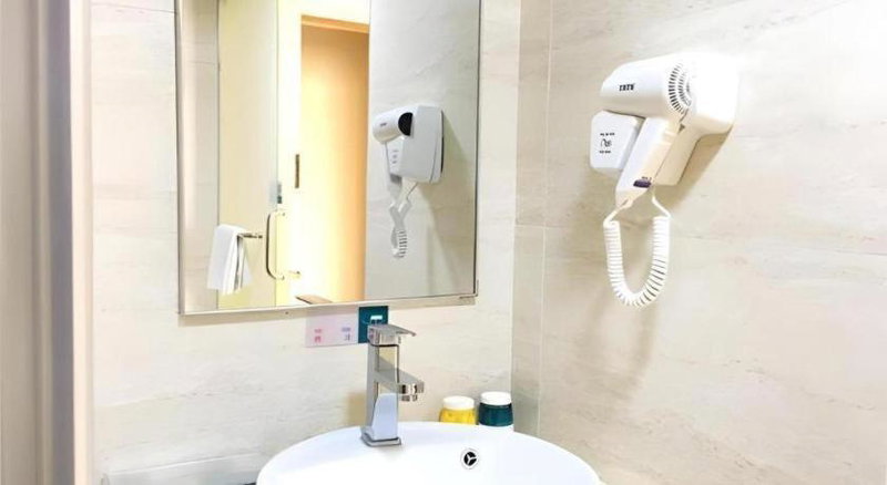 Jtour Inn Wuhan Hankou Railway East Plaza, Wuhan, China