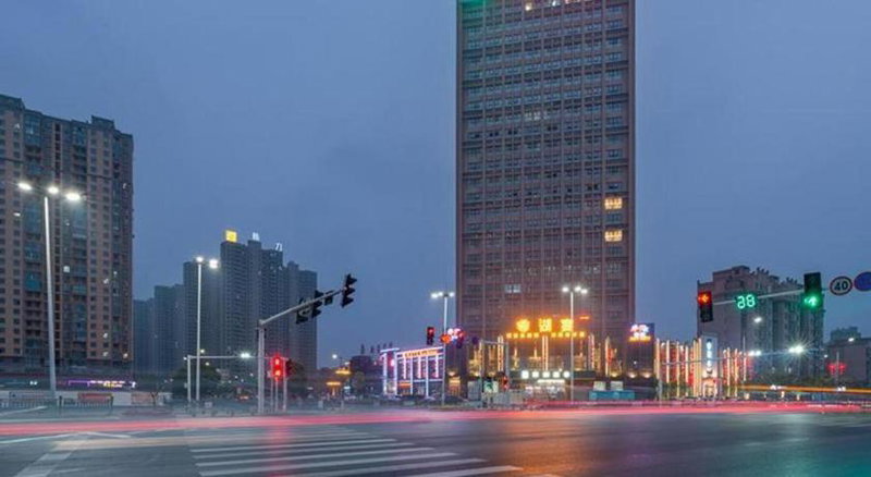 Vienna Hotel Nanchang New Grand Hongcheng Market Xianghu 1st Hospital, Taohua, China