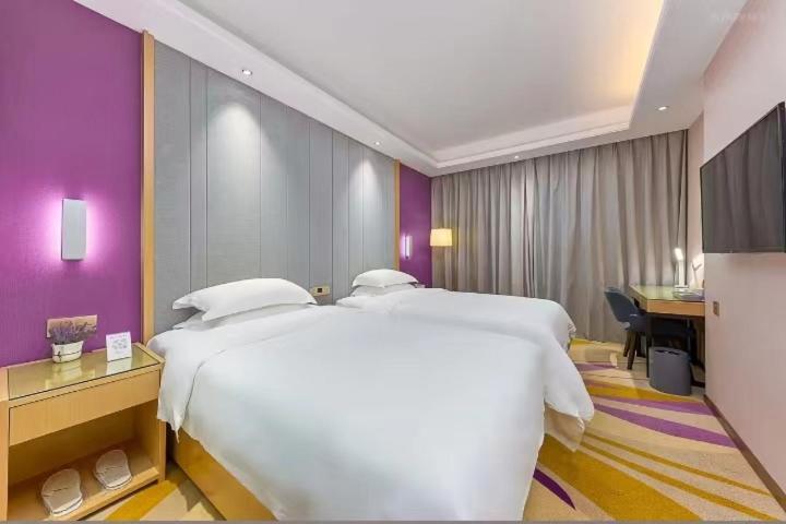 Lavender Hotel - Guangzhou North Railway Station Huacheng Road Metro Station, Huadu, China