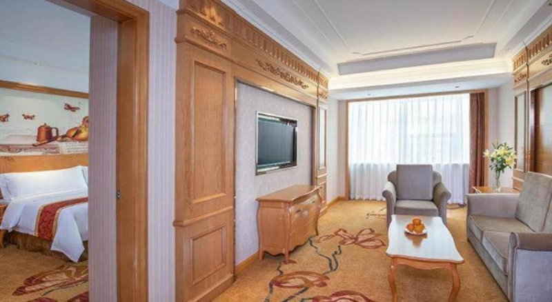 Vienna Hotel Ganzhou Economic Development Zone 1st Hospital West High-Speed Railway Station, Ganzhou, China