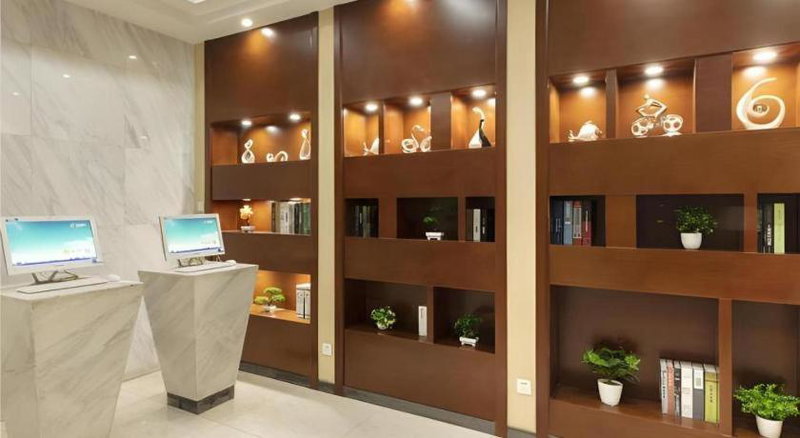 City Comfort Inn Wuhan Dream Times Baotong Temple Metro Station, Wuhan, China