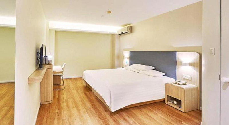 Pai Hotel Beijing Railway South Station Youan Gate Branch, Beijing, China