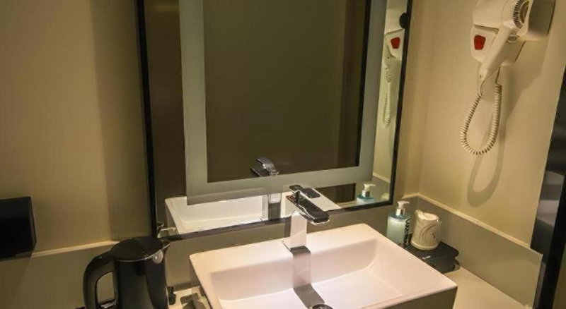 City Comfort Inn Huanggang Polytechnic College Yi'ai Lake, Lukou, China