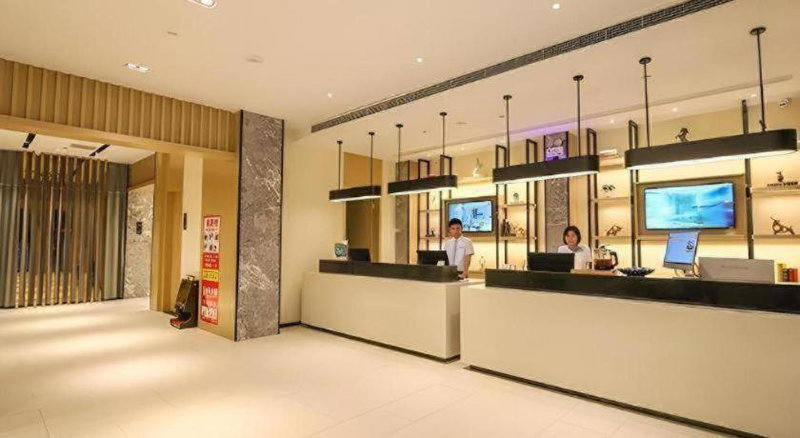 City Comfort Inn Huanggang Polytechnic College Yi'ai Lake, Lukou, China