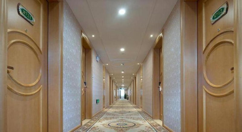 Vienna Hotel Guangxi Yulin Rong County Guinan Road, Yung-hsien, China