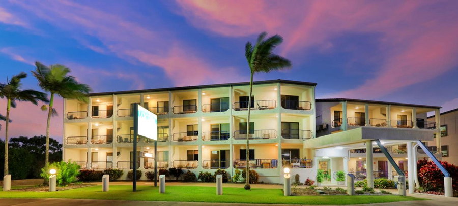 L'Amor Holiday Apartments, Yeppoon, Australia