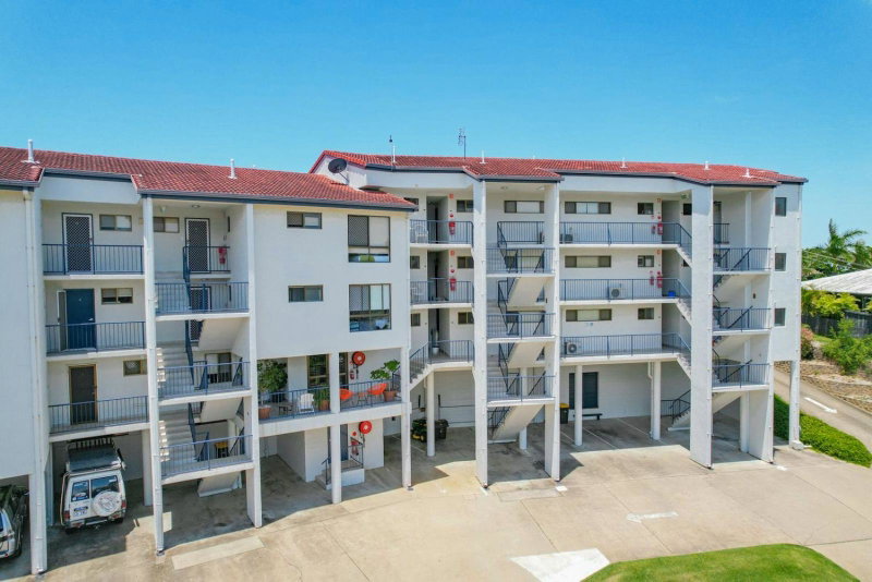 L'Amor Holiday Apartments, Yeppoon, Australia