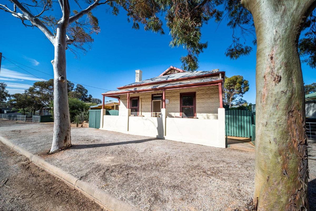 Hawker Bed and Breakfast, Australia